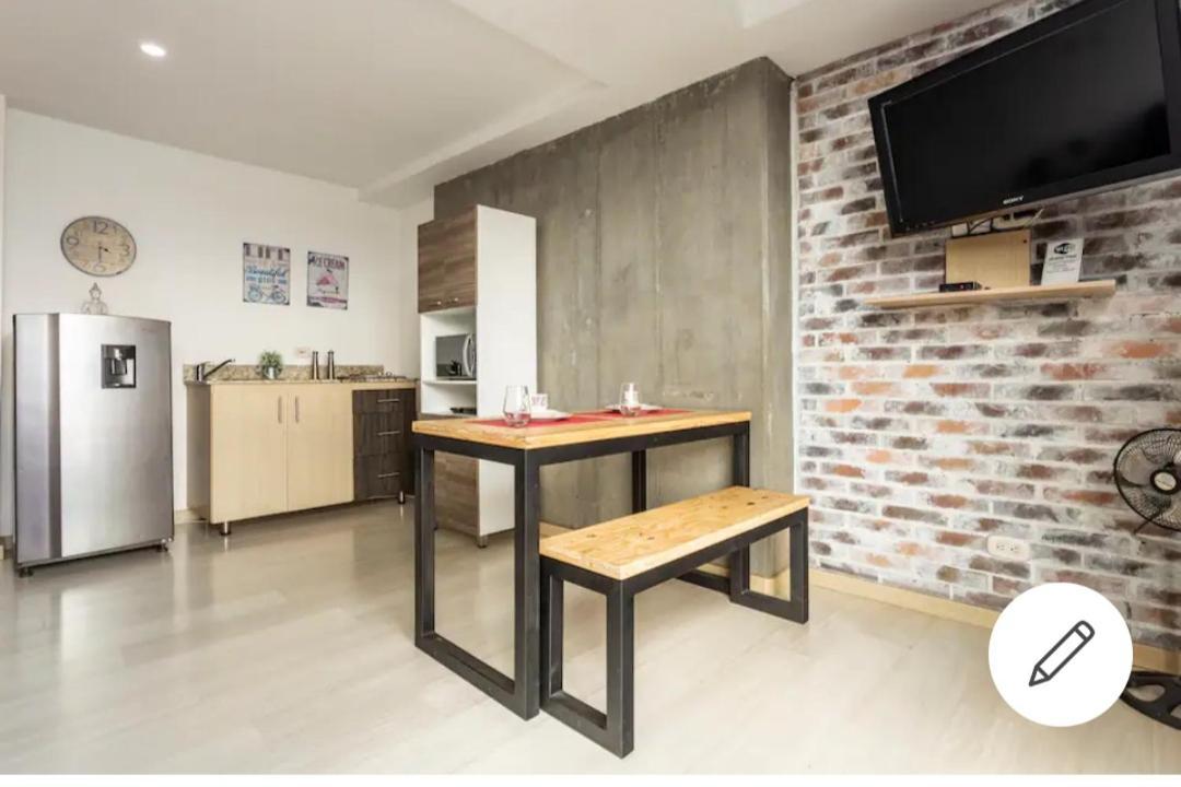 Beautiful & Comfortable Apartment In Laureles Medellín Dış mekan fotoğraf